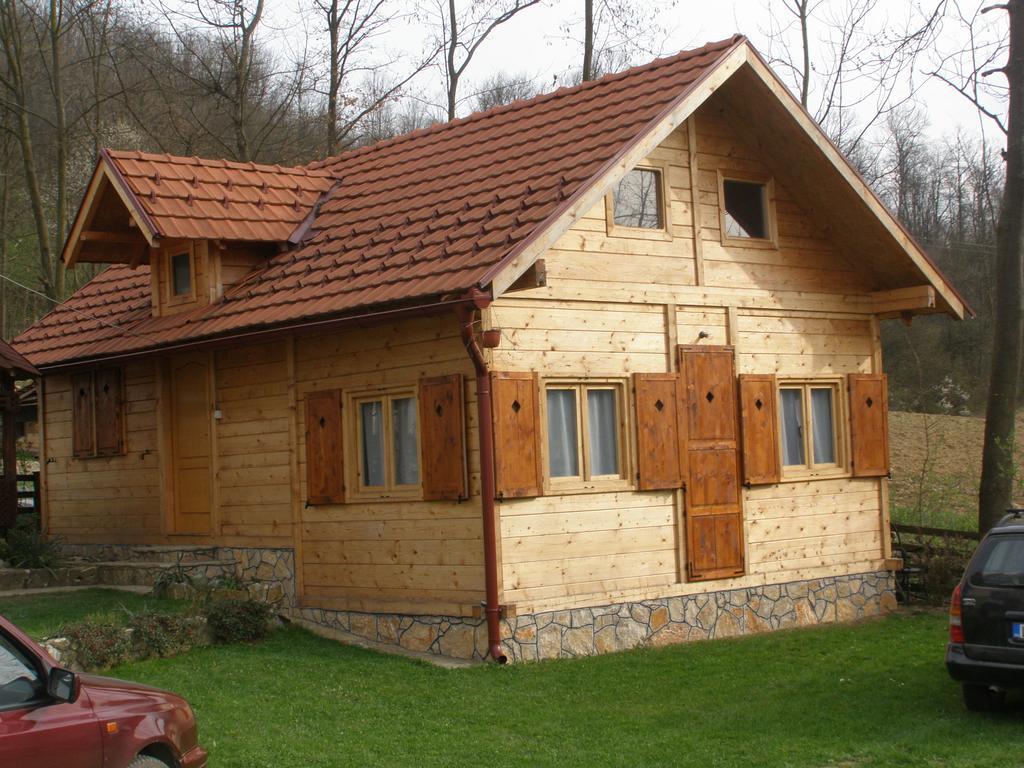 Guesthouse Kuzmanovic Гуча Экстерьер фото