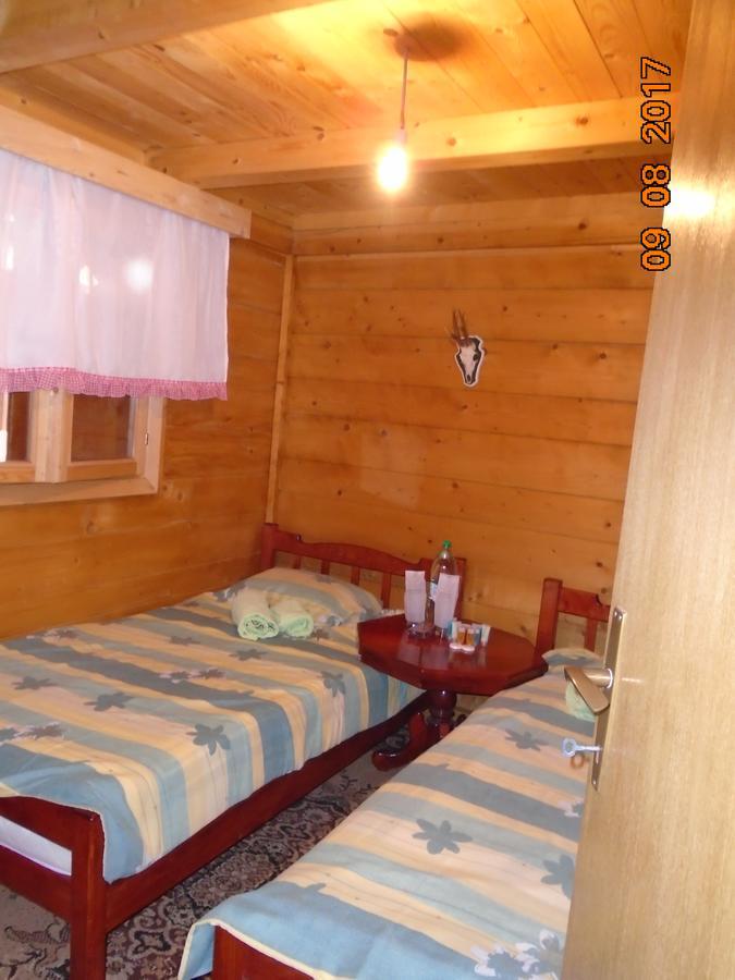 Guesthouse Kuzmanovic Гуча Экстерьер фото