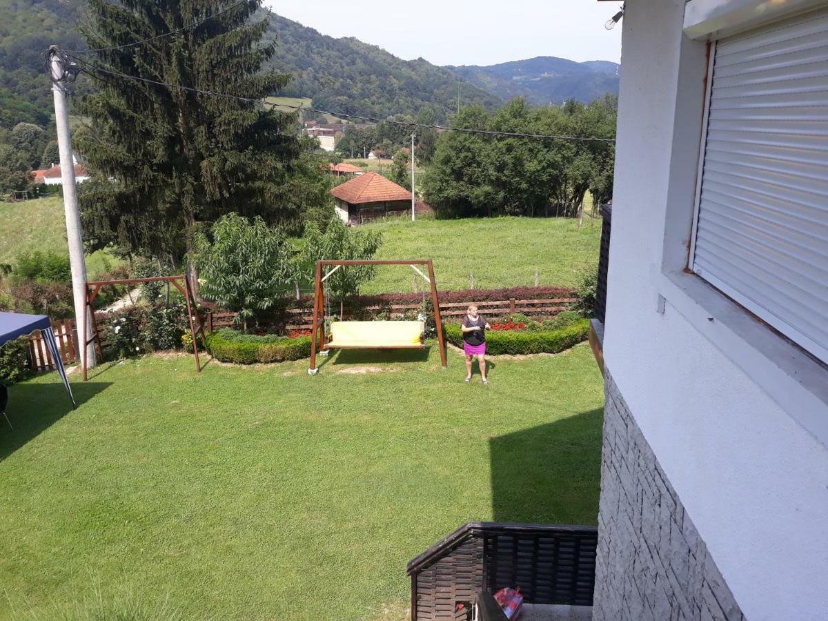 Guesthouse Kuzmanovic Гуча Экстерьер фото